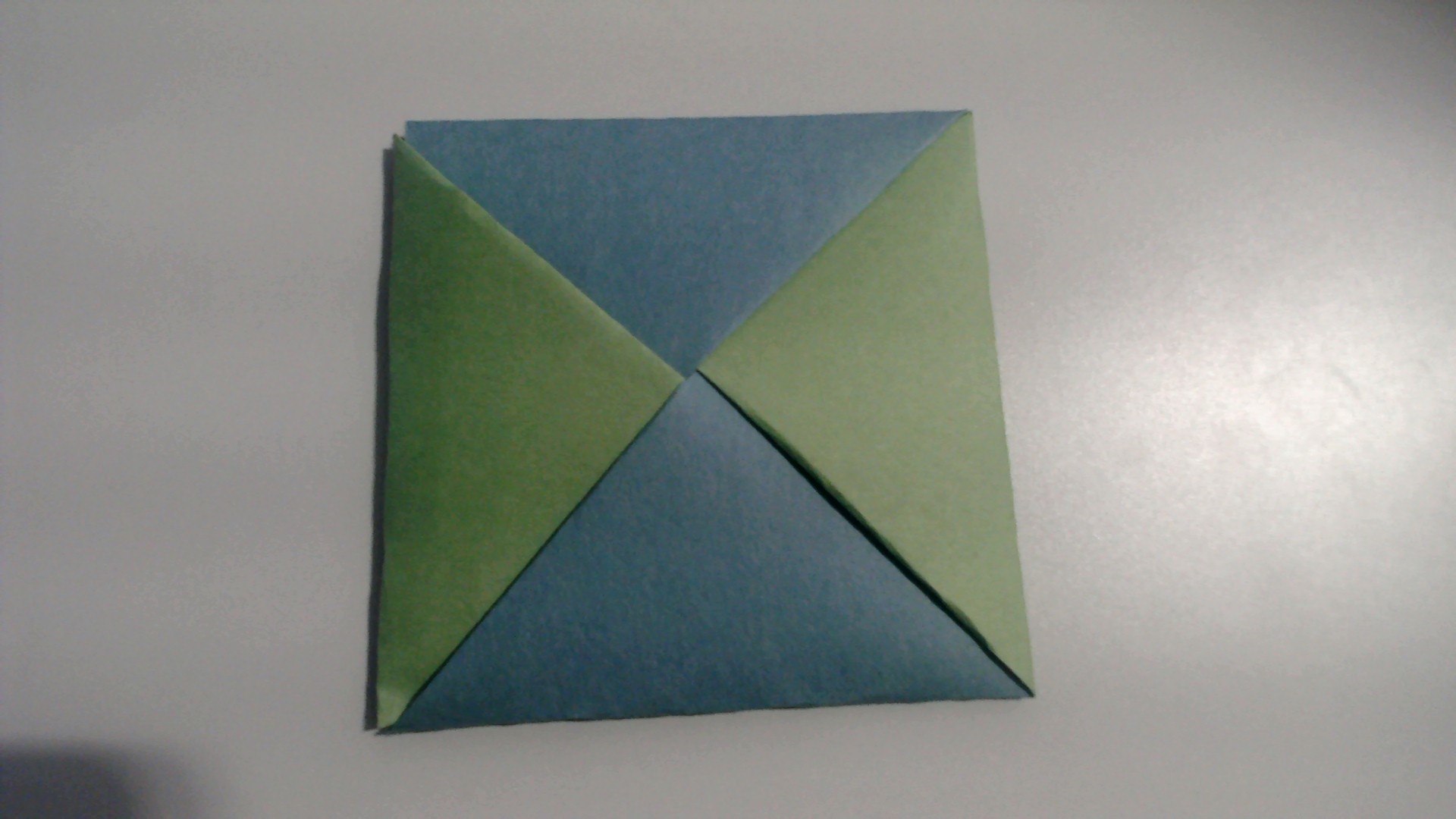 Green and blue ddakji